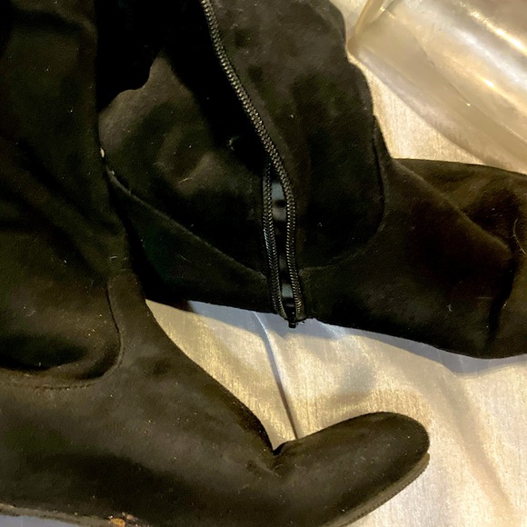 Knock-out Over Knee soft black suede zipup flats by Top Moda size7. Gently used. - Picture 15 of 15